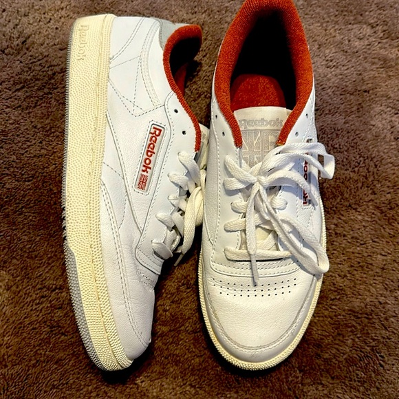 Woman’s Reebok Tennis Shoes Barely Warn-The Athelet’s Shoe! - Picture 1 of 10